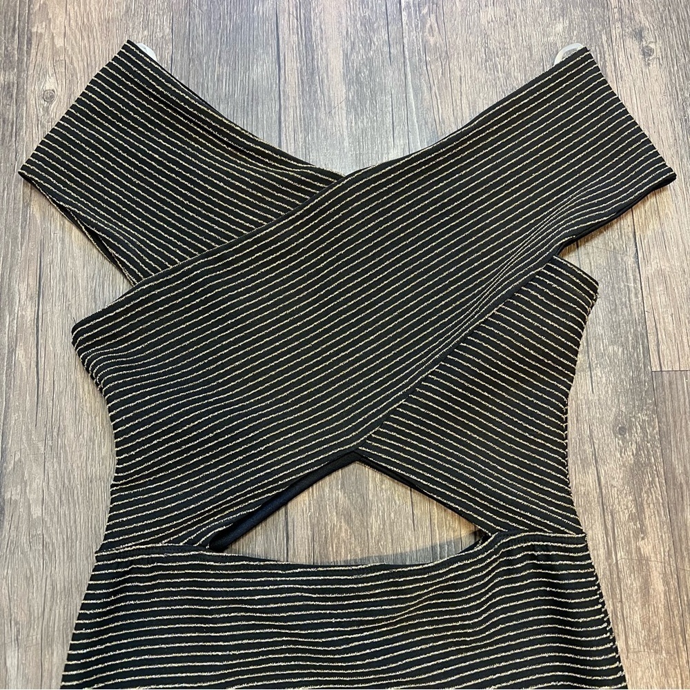 Alt B Bodycon Black Gold Shimmer Stripes Off Shoulders Cut Out Dress Midi Size S - Picture 9 of 9